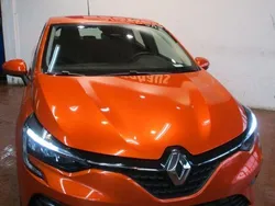 Orange Gebraucht 2021 Renault Clio V SE Limousine | 12.385 € (Etwas zu teuer)