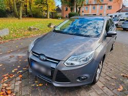 Braun Gebraucht 2014 Ford Focus SYNC Edition Kombi | 6.750 €
