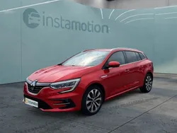 Rot Gebraucht 2023 Renault Mégane IV Techno Van / Kleinbus | 22.790 € (Fairer Preis)