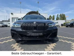 Saphirschwarz Gebraucht 2022 BMW 540 M Sport Kombi | 35.490 € (Superpreis)