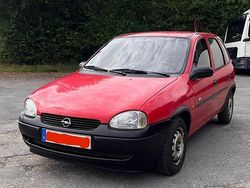 Rot Gebraucht 1996 Opel Corsa Kleinwagen | 800 € (Etwas zu teuer)