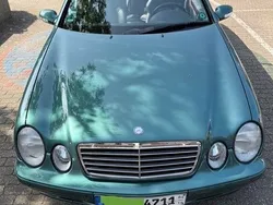Grün Gebraucht 2001 Mercedes CLK200 Edition Coupé | 17.500 €