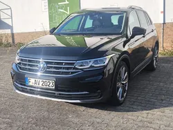 Schwarz Gebraucht 2021 VW Tiguan Elegance SUV | 28.500 € (Superpreis)