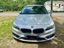 Silber Gebraucht 2016 BMW 218 Active Tourer Sport Line Van / Kleinbus | 7.200 € (Guter Preis)