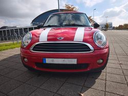 Rot Gebraucht 2009 Mini ONE Kleinwagen | 4.490 € (Fairer Preis)