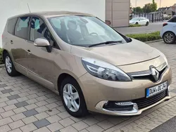 Gold bronze metallic Gebraucht 2015 Renault Grand Scénic III Expression Van / Kleinbus | 7.000 € (Etwas zu teuer)