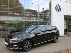 Deep black perleffekt Gebraucht 2022 VW Passat GTE Kombi | 22.990 € (Fairer Preis)