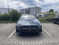 Blau Gebraucht 2020 Mercedes A250 AMG line Limousine | 28.000 € (Guter Preis)