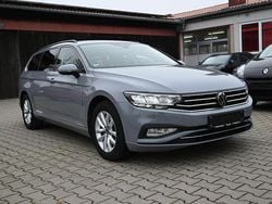 Grau Gebraucht 2023 VW Passat Business Kombi | 19.999 € (Guter Preis)
