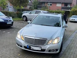 Silber Gebraucht 2011 Mercedes E220 Elegance Limousine | 9.400 €