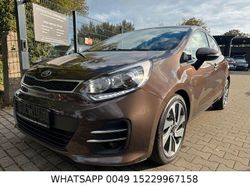 Braun Gebraucht 2015 Kia Rio Limousine | 9.300 € (Etwas zu teuer)