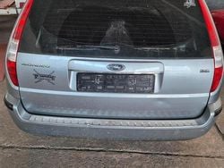 Silber Gebraucht 2004 Ford Mondeo Kombi | 799 € (Guter Preis)