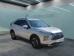 Weiß Gebraucht 2023 Mitsubishi Eclipse Cross Plus SUV | 28.790 € (Etwas zu teuer)