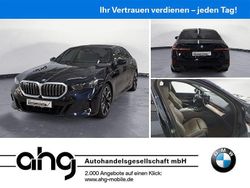 M carbonschwarz metallic Gebraucht 2025 BMW 520 Comfort Edition Limousine | 51.960 € (Guter Preis)