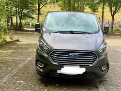 Grau Gebraucht 2021 Ford Tourneo Titanium X Van / Kleinbus | 35.999 €