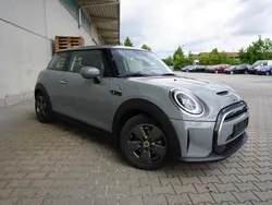 Grau Gebraucht 2022 Mini Cooper SE Kleinwagen | 16.494 € (Guter Preis)