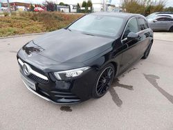 Kosmosschwarz Gebraucht 2022 Mercedes A180 Kleinwagen | 23.900 € (Fairer Preis)