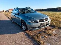 Grau Gebraucht 2007 BMW 320 Kombi | 3.100 € (Guter Preis)