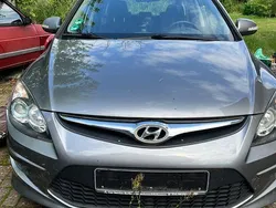 Grau Gebraucht 2011 Hyundai i30 Classic Kombi | 2.200 € (Guter Preis)
