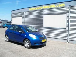 Blau metallic Gebraucht 2006 Toyota Yaris Cool Limousine | 3.290 € (Etwas zu teuer)