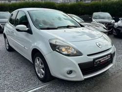 Gletscherweiss Gebraucht 2009 Renault Clio III Dynamique Kleinwagen | 2.990 € (Fairer Preis)
