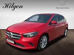 Rot Gebraucht 2018 Mercedes B180 Progressive Van / Kleinbus | 19.850 € (Fairer Preis)
