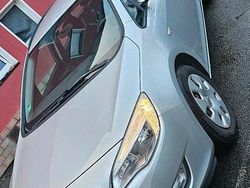 Silber Gebraucht 2011 Opel Astra Sport Kombi | 2.249 € (Guter Preis)