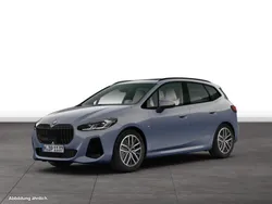 Sparkling kupfergrau metallic Gebraucht 2024 BMW 223 Active Tourer Comfort Edition Van / Kleinbus | 42.924 € (Fairer Preis)