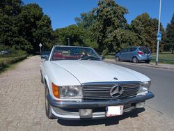 Weiß Gebraucht 1986 Mercedes SL500 Cabrio | 29.800 €