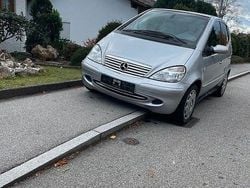 Grau Gebraucht 2001 Mercedes A140 Classic Van / Kleinbus | 890 € (Superpreis)