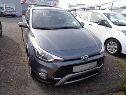 Star dust / met Gebraucht 2020 Hyundai i20 Active Kleinwagen | 13.799 € (Etwas zu teuer)