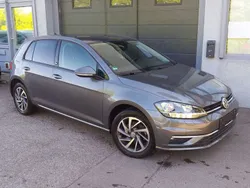 Indiumgrau metallic Gebraucht 2018 VW Golf VII Sound Kleinwagen | 16.100 € (Fairer Preis)