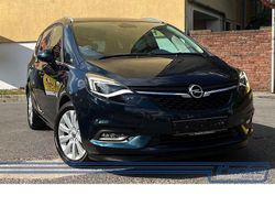 Grün Gebraucht 2017 Opel Zafira Innovation Van / Kleinbus | 12.990 € (Fairer Preis)