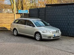 Beige Gebraucht 2006 Toyota Avensis Kombi | 2.999 € (Fairer Preis)