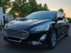 Schwarz Gebraucht 2018 Ford Focus Cool & Connect Limousine | 12.900 € (Guter Preis)