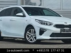 Weiß Gebraucht 2021 Kia Ceed Sportswagon Vision Kombi | 10.400 €
