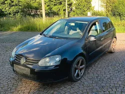 Schwarz Gebraucht 2005 VW Golf V Limousine | 999 € (Guter Preis)