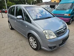Silber Gebraucht 2006 Opel Meriva Edition Van / Kleinbus | 3.950 € (Teuer)