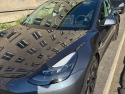 Silber Gebraucht 2021 Tesla Model 3 Limousine | 29.500 € (Fairer Preis)