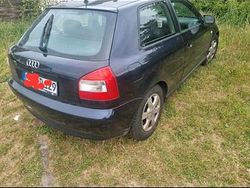 Blau Gebraucht 2003 Audi A3 Kleinwagen | 950 € (Guter Preis)