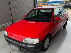 Rot Gebraucht 1992 Ford Escort Kleinwagen | 2.000 €