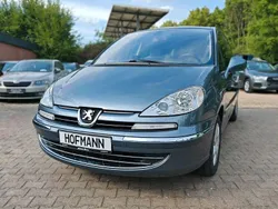 Grau Gebraucht 2011 Peugeot 807 Family Van / Kleinbus | 4.800 € (Fairer Preis)