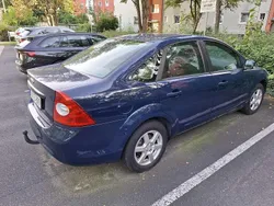 Blau Gebraucht 2009 Ford Focus Ambiente Limousine | 2.500 € (Guter Preis)