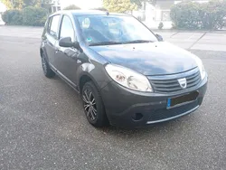 Grau Gebraucht 2009 Dacia Sandero Kleinwagen | 2.200 €