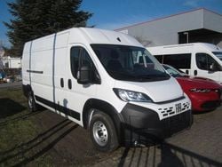 Weiß Gebraucht 2023 Fiat Ducato Van | 32.118 € (Fairer Preis)