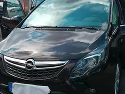 Braun Gebraucht 2015 Opel Zafira Tourer Van / Kleinbus | 8.000 € (Guter Preis)