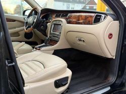 Ultimate black . (metallic) Gebraucht 2008 Jaguar X-type Executive Kombi | 5.900 € (Teuer)