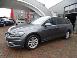 Grau Gebraucht 2020 VW Golf VII Kombi | 20.750 € (Fairer Preis)