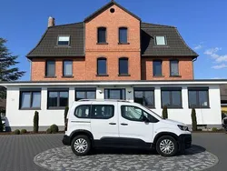 Weiß Gebraucht 2019 Peugeot Rifter Active Van / Kleinbus | 8.450 € (Guter Preis)