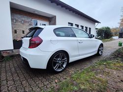 Weiß Gebraucht 2011 BMW 118 M Sport Kleinwagen | 5.300 € (Fairer Preis)